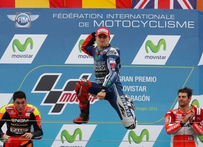 Triunfo de Lorenzo, caídas de Márquez y Pedrosa...y Rossi al hospital