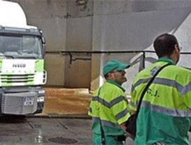 FCC propone 120 despidos, rebajas salariales y aumentar la recogida de basuras