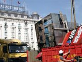 Desmantelado el surtidor de gasolina de la plaza de Cánovas del Castillo