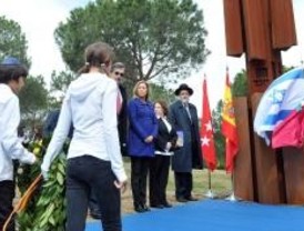 Homenaje a las víctimas del Holocausto