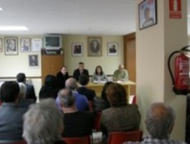 Incendian la sede del PSOE de San Blas