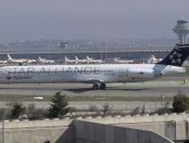 Dos aviones de Spanair sufren retrasos de hasta diez horas