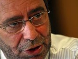 El alcalde de Móstoles dice que no le han propuesto entrar en las listas de Rajoy