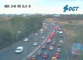 La lluvia dificulta el tráfico en Madrid