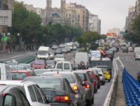 La previsión de lluvia complica el tráfico