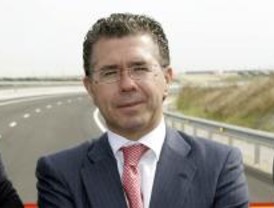 Granados afirma que en dependencias de su Consejería 'se puede mirar todo'