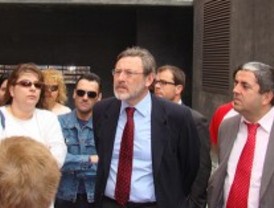 Lissavetzky critica la subasta de pisos de la EMVS