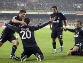El Madrid consiguió vencer a la tercera en Mestalla