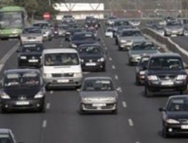 Ocho kilómetros de retención en la A-2
