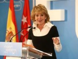 Aguirre pide a Rajoy que el PP defienda más el liberalismo