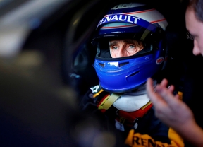 Alain Prost prueba el R.S 01. 500 CV y más de 300 Km/h.