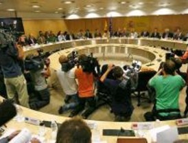 El nuevo modelo de financiación autonómica se aprueba con la abstención obligada de Madrid