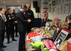 La policía retira 29.000 productos falsificados y peligrosos