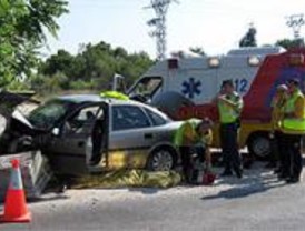 Una joven y un anciano mueren en dos accidentes de tráfico