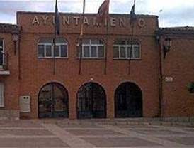 El Ayuntamiento de Algete regala cestas navideñas con productos caducados y moho
