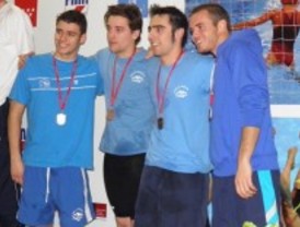 Cuatro medallas para las promesas en natación de Pozuelo