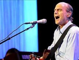 James Taylor triunfa en Madrid con sus grandes éxitos