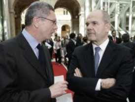 Chaves: 'No va a haber excepciones' con la deuda del Ayuntamiento