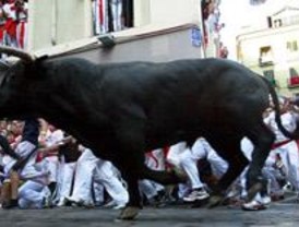 Mejora el madrileño herido este miércoles por asta de toro en Pamplona