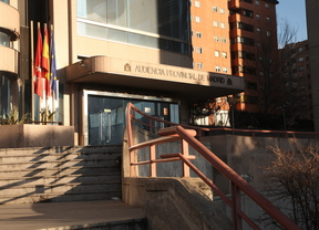 La justicia retrasa el desahucio de una anciana de 104 años