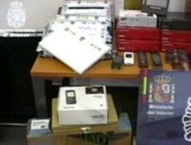 Trece detenidos en Alcalá por fraude de tarjetas de crédito vía Internet