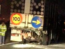 Un joven fallece al colisionar su coche y una anciana muere atropellada