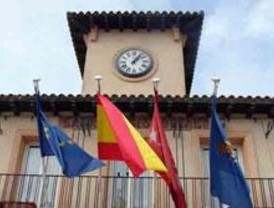 Un camión de ayuda de la ONG 'Madre Coraje' sale desde Griñón hacia Perú