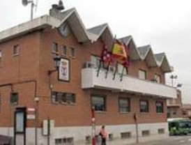IU de Loeches sanciona a una de sus dos concejalas por apoyar al PP
