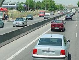 Arranca la primera operación salida del verano con 28 kilómetros de atascos