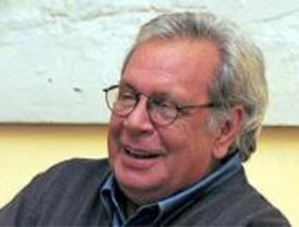 El periodista cubano Raúl Rivero, presidente del Foro Regional para la Inmigración