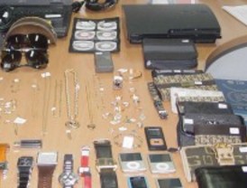 Robaban joyas y las colocaban en casas de compraventa