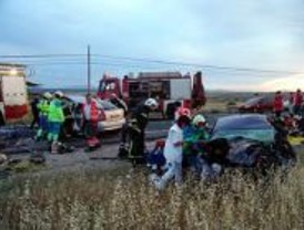 Tres jóvenes mueren en un accidente en Villanueva del Pardillo
