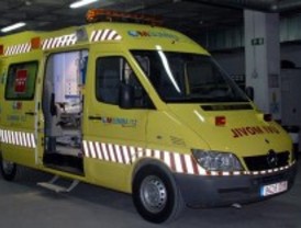 Cuatro heridos en un choque frontal entre un autobús y una furgoneta en Villa del Prado