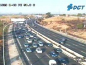 Un accidente corta tres carriles de la M-40