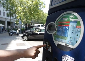 Los madrileños pierden 15.700 horas/día pagando en parquímetros