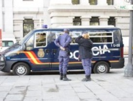 Detenido un hombre que robaba en coches junto a colegios