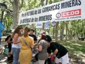 Madrid sigue arropando a los mineros