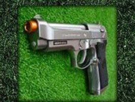 Dos bandas de latinos atracan con pistolas eléctricas a los viajeros del metro