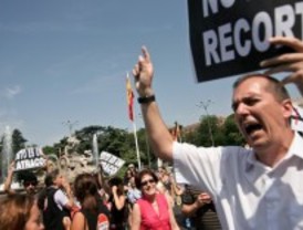 Los funcionarios cortan de nuevo las calles ante las medidas del Gobierno