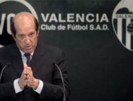 El Valencia anuncia que no traspasará a Villa