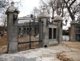 El PSOE estudia denunciar el desmantelamiento de la Puerta del Rey