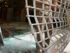 Roban dos bancos por alunizaje en una hora
