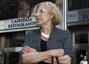 Carmena destaca el "gran afán de escucha" de Bankia