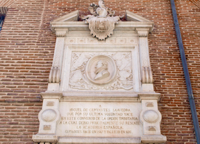 Placa funeraria de Miguel de Cervantes en el Convento de las Trinitarias