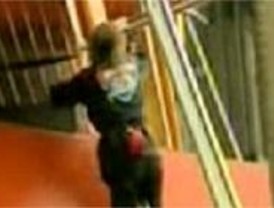 El 'Spiderman francés' trepa el hotel Puerta de América