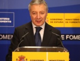 Una comisión pública vigilará las tarifas de Barajas