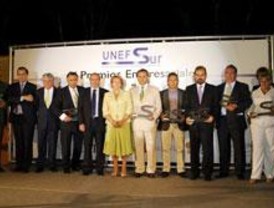 Los empresarios del sur premian a Santos Campano