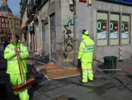La 'concienciación' de la limpieza viaria causa polémica