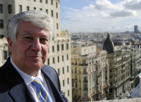 Fernández, "encantado" de tener competencia en las elecciones de CEIM