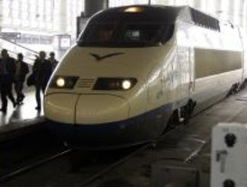 Renfe subirá un 4% el precio del billete del AVE y un 6% el de Cercanías en 2010